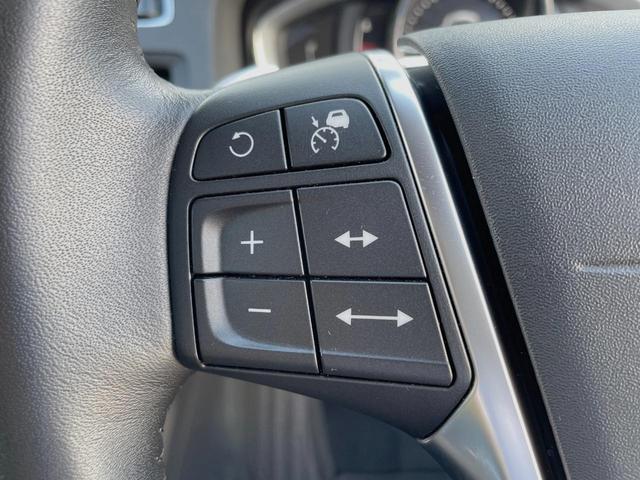 Ｖ６０ Ｄ４　クラシック　本革シート　インテリセーフ　衝突被害軽減ブレーキ　パイロットアシスト　純正ナビ　シートヒーター　バックカメラ　Ｂｌｕｅｔｏｏｔｈ　ＬＥＤヘッドライト　ブラインドスポットインフォメーション（7枚目）