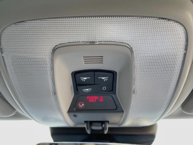 Ｖ６０ Ｄ４　クラシック　本革シート　インテリセーフ　衝突被害軽減ブレーキ　パイロットアシスト　純正ナビ　シートヒーター　バックカメラ　Ｂｌｕｅｔｏｏｔｈ　ＬＥＤヘッドライト　ブラインドスポットインフォメーション（23枚目）