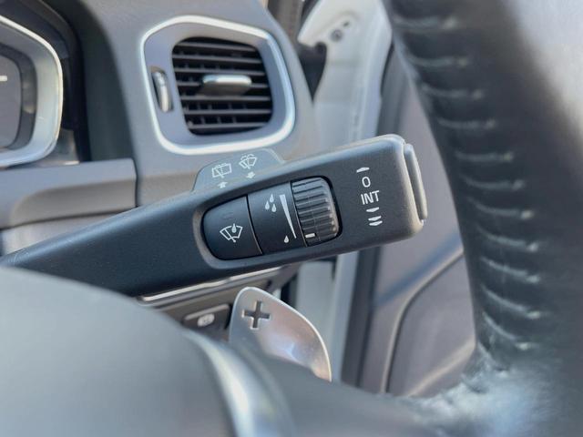 Ｖ６０ Ｄ４　クラシック　本革シート　インテリセーフ　衝突被害軽減ブレーキ　パイロットアシスト　純正ナビ　シートヒーター　バックカメラ　Ｂｌｕｅｔｏｏｔｈ　ＬＥＤヘッドライト　ブラインドスポットインフォメーション（43枚目）