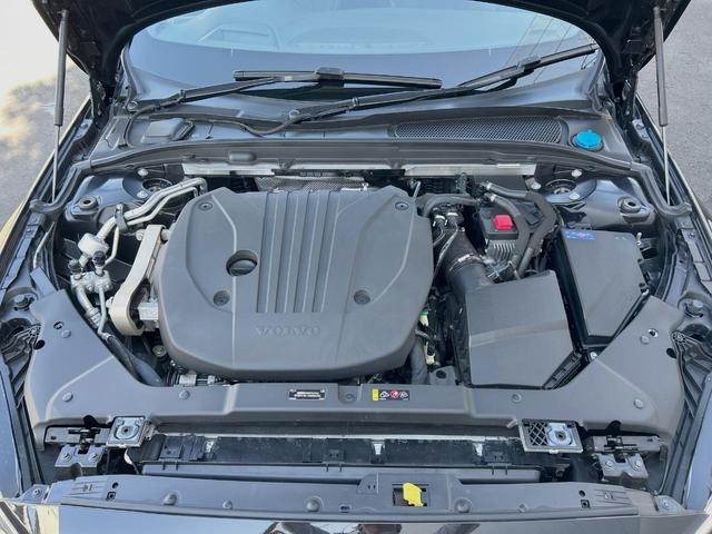 Ｖ６０ Ｂ５　Ｒデザイン　認定中古車　ナッパレザーシート　ｈａｒｍａｎ／ｋａｒｄｏｎ　インテリセーフ　３６０ビューカメラ　パイロットアシスト　レーダークルーズ　純正９インチナビ　マッサージ機能付きシート　シートヒーター（40枚目）