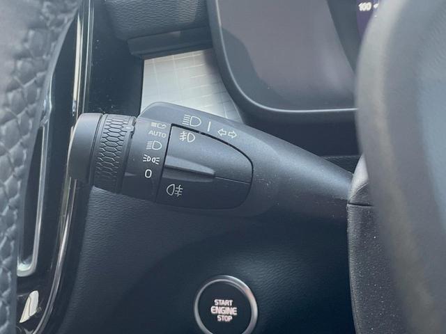 ＸＣ４０ プラス　プロ　Ｂ３　認定中古車　ｈａｒｍａｎ／ｋａｒｄｏｎ　インテリセーフ　衝突被害軽減ブレーキ　３６０ビューカメラ　純正９インチナビ　シートヒーター　ハンドルヒーター　フロントカメラ　サイドカメラ　バックカメラ（7枚目）