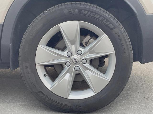 ＸＣ４０ プラス　プロ　Ｂ３　認定中古車　ｈａｒｍａｎ／ｋａｒｄｏｎ　インテリセーフ　衝突被害軽減ブレーキ　３６０ビューカメラ　純正９インチナビ　シートヒーター　ハンドルヒーター　フロントカメラ　サイドカメラ　バックカメラ（24枚目）