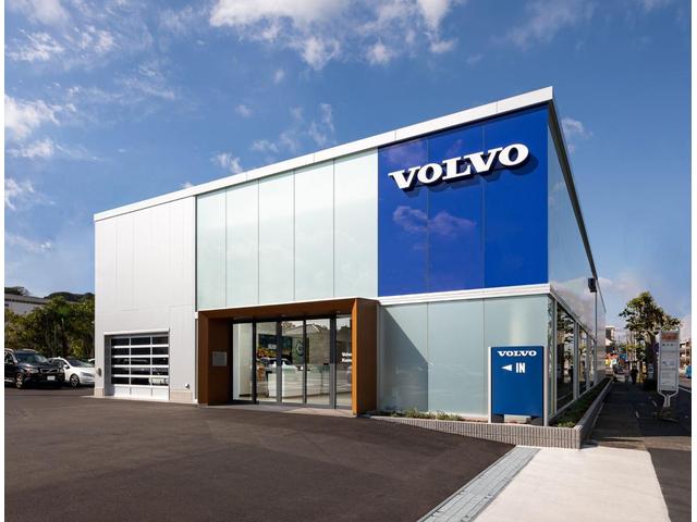 XC90 アルティメット B6 AWD 認定中古車 AWD ナッパレザーシート サンルーフ  B&Wプレミアムサウンド インテリセーフ 衝突被害軽減ブレーキ 360ビューカメラ パイロットアシスト レーダークルーズ 純正9インチナビ(3枚目)