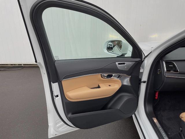 XC90 アルティメット B6 AWD 認定中古車 AWD ナッパレザーシート サンルーフ  B&Wプレミアムサウンド インテリセーフ 衝突被害軽減ブレーキ 360ビューカメラ パイロットアシスト レーダークルーズ 純正9インチナビ(31枚目)