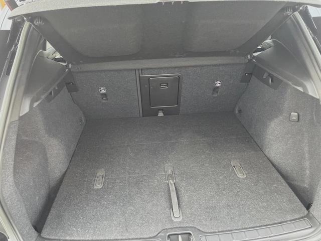 XC40 プラス プロ B3 認定中古車 インテリセーフ 衝突被害軽減ブレーキ レーダークルーズ 純正9インチナビ フロントカメラ バックカメラ サイドカメラ 純正ナビ シートヒーター・LEDヘッドライト(10枚目)