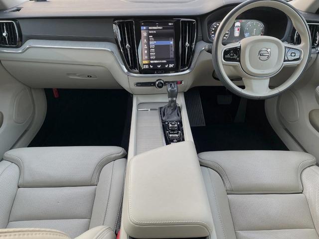 Ｖ６０ Ｔ５　インスクリプション　ナッパレザーシート　ｈａｒｍａｎ／ｋａｒｄｏｎ　インテリセーフ　衝突被害軽減ブレーキ　３６０ビューカメラ　パイロットアシスト　レーダークルーズ　純正９インチナビ　マッサージ機能付きシート（2枚目）