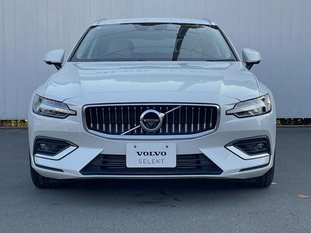 Ｖ６０ Ｔ５　インスクリプション　ナッパレザーシート　ｈａｒｍａｎ／ｋａｒｄｏｎ　インテリセーフ　衝突被害軽減ブレーキ　３６０ビューカメラ　パイロットアシスト　レーダークルーズ　純正９インチナビ　マッサージ機能付きシート（13枚目）