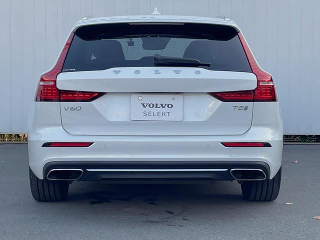 Ｖ６０ Ｔ５　インスクリプション　ナッパレザーシート　ｈａｒｍａｎ／ｋａｒｄｏｎ　インテリセーフ　衝突被害軽減ブレーキ　３６０ビューカメラ　パイロットアシスト　レーダークルーズ　純正９インチナビ　マッサージ機能付きシート（16枚目）