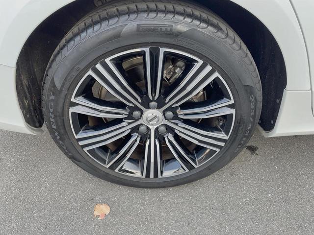 Ｖ６０ Ｔ５　インスクリプション　ナッパレザーシート　ｈａｒｍａｎ／ｋａｒｄｏｎ　インテリセーフ　衝突被害軽減ブレーキ　３６０ビューカメラ　パイロットアシスト　レーダークルーズ　純正９インチナビ　マッサージ機能付きシート（25枚目）