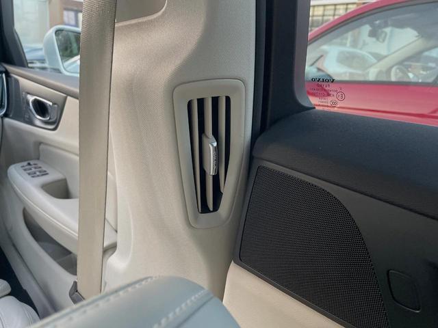 Ｖ６０ Ｔ５　インスクリプション　ナッパレザーシート　ｈａｒｍａｎ／ｋａｒｄｏｎ　インテリセーフ　衝突被害軽減ブレーキ　３６０ビューカメラ　パイロットアシスト　レーダークルーズ　純正９インチナビ　マッサージ機能付きシート（52枚目）