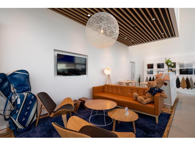 Ｖ６０ Ｔ５　インスクリプション　ナッパレザーシート　ｈａｒｍａｎ／ｋａｒｄｏｎ　インテリセーフ　衝突被害軽減ブレーキ　３６０ビューカメラ　パイロットアシスト　レーダークルーズ　純正９インチナビ　マッサージ機能付きシート（60枚目）