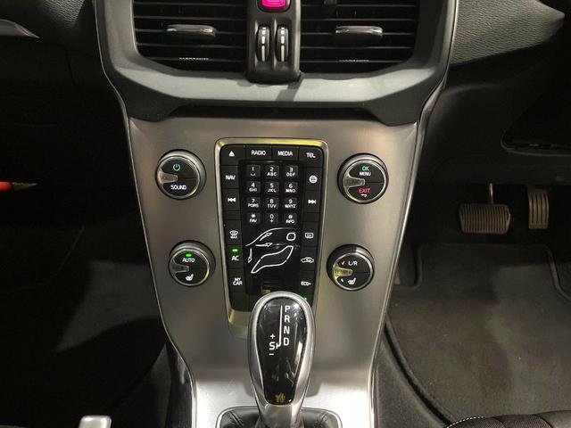 �{���{�����E�Ɍւ���S�x���@�\�u�C���e���Z�[�t�v�I�Փ˔�Q�y���u���[�L��S�ԑ��Ή��A�u���C���h�X�|�b�g�i�a�k�h�r�j�ȂǗl�X�ȋ@�\�ɂ��ړI�n�܂ň��S�E���K�ȃh���C�u���T�|�[�g���܂��B