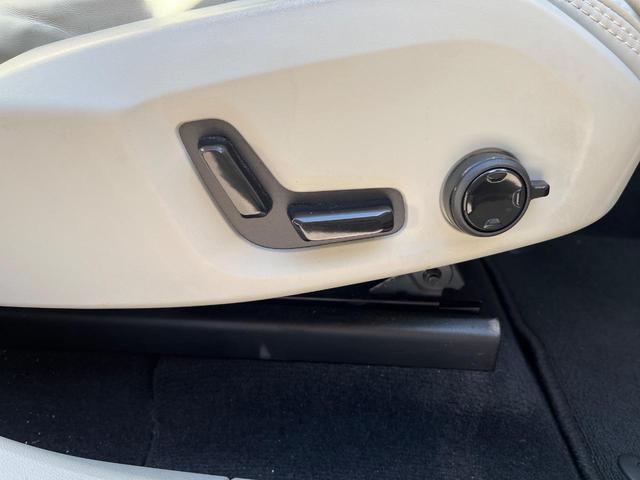 XC60 アルティメット B5 AWD パノラマガラスサンルーフ Googleモデル  革シート 360°ビューカメラ パイロットアシスト マッサージ機能付きシート シートベンチレーション パワーシート パワーバックドア(10枚目)