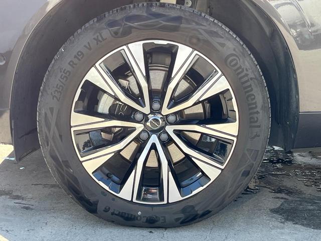 XC60 アルティメット B5 AWD パノラマガラスサンルーフ Googleモデル  革シート 360°ビューカメラ パイロットアシスト マッサージ機能付きシート シートベンチレーション パワーシート パワーバックドア(17枚目)