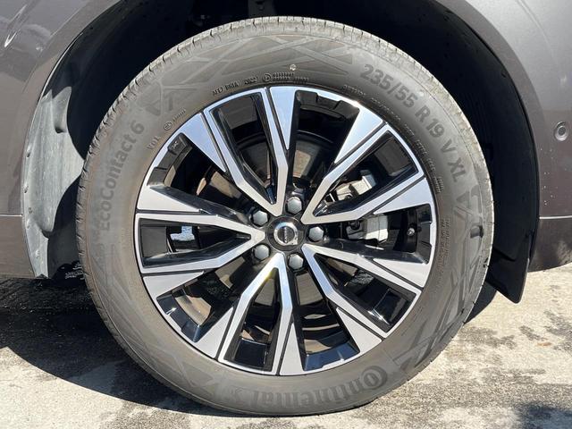 XC60 アルティメット B5 AWD パノラマガラスサンルーフ Googleモデル  革シート 360°ビューカメラ パイロットアシスト マッサージ機能付きシート シートベンチレーション パワーシート パワーバックドア(25枚目)