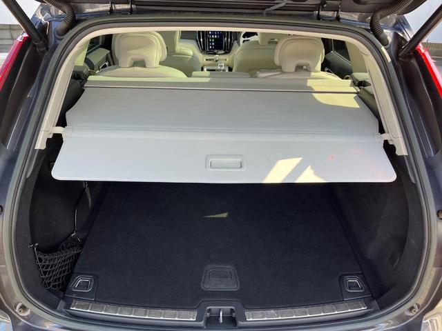 XC60 アルティメット B5 AWD パノラマガラスサンルーフ Googleモデル  革シート 360°ビューカメラ パイロットアシスト マッサージ機能付きシート シートベンチレーション パワーシート パワーバックドア(40枚目)