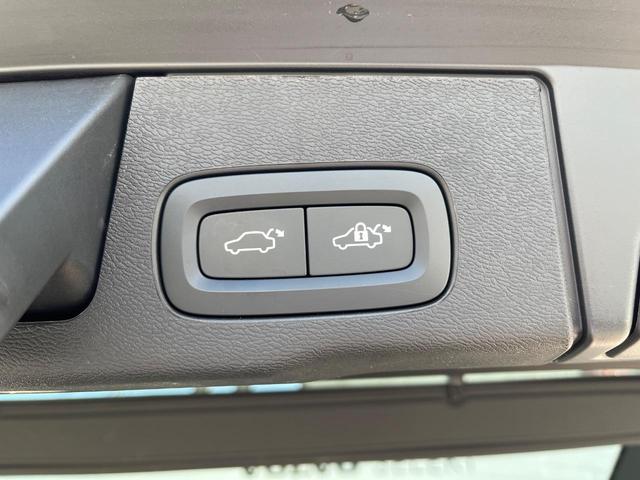 XC60 アルティメット B5 AWD パノラマガラスサンルーフ Googleモデル  革シート 360°ビューカメラ パイロットアシスト マッサージ機能付きシート シートベンチレーション パワーシート パワーバックドア(41枚目)