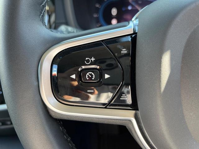 Ｖ６０ アルティメット　Ｂ４　認定中古車　インテリセーフ　禁煙車　ｈａｒｍａｎ／ｋａｒｄｏｎ　ナッパレザーシート　Ｇｏｏｇｌｅナビ　３６０°ビューカメラ　全席シートヒーター　シートベンチレーション　マッサージ機能　純正ドラレコ（11枚目）