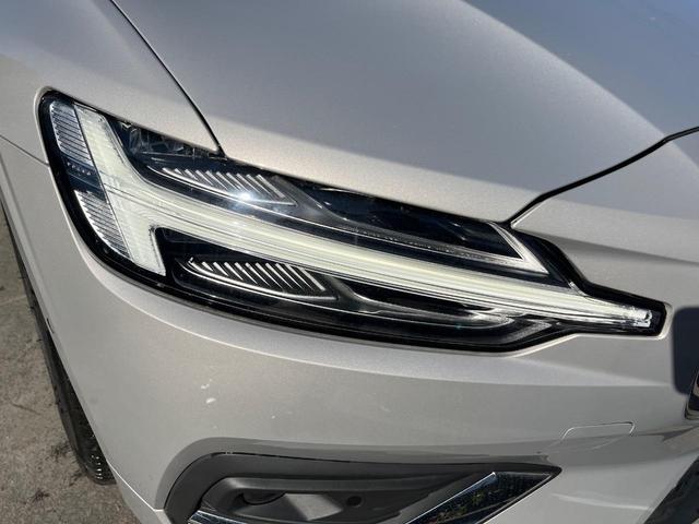 Ｖ６０ アルティメット　Ｂ４　認定中古車　インテリセーフ　禁煙車　ｈａｒｍａｎ／ｋａｒｄｏｎ　ナッパレザーシート　Ｇｏｏｇｌｅナビ　３６０°ビューカメラ　全席シートヒーター　シートベンチレーション　マッサージ機能　純正ドラレコ（17枚目）