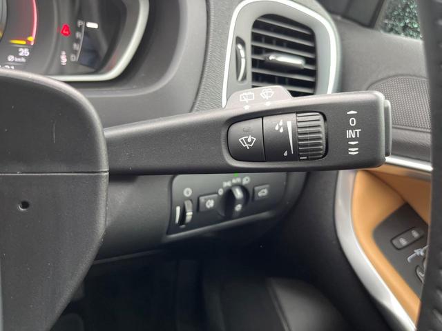V40 クロスカントリー T5 AWD サマム 本革シート harman kardon 衝突被害軽減ブレーキ レーダークルーズ 純正ナビ シートヒーター 純正18インチアルミ バックカメラ ブラインドスポットインフォメーション Bluetooth(45枚目)