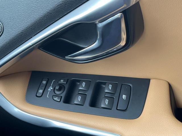 V40 クロスカントリー T5 AWD サマム 本革シート harman kardon 衝突被害軽減ブレーキ レーダークルーズ 純正ナビ シートヒーター 純正18インチアルミ バックカメラ ブラインドスポットインフォメーション Bluetooth(47枚目)