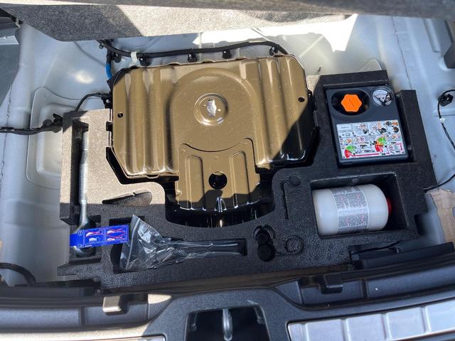 XC40 ウルトラ B4 AWD 認定中古車 AWD 白革シート harman&kardon インテリセーフ 360°ビューカメラ レーダークルーズ 純正9インチナビ 禁煙車 シートヒーター (メモリー機能付)パワーシート(29枚目)