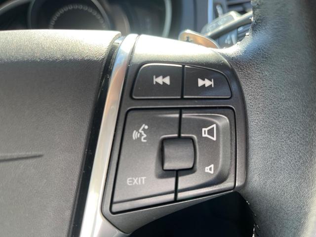 Ｖ４０ Ｄ４　モメンタム　純正ナビ　アダプティブクルーズコントロール　バックカメラ　パワーシート　純正革巻きステアリング　ステアリングスイッチ　禁煙車　純正１７インチアルミホイール　インテリセーフ　ＥＴＣ（38枚目）