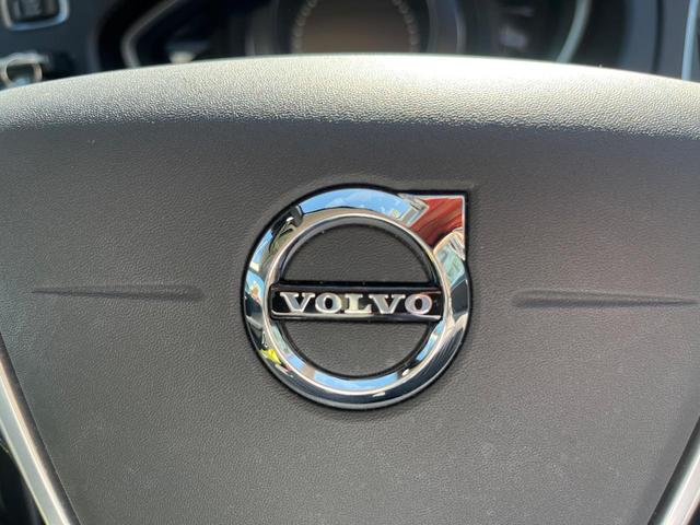 Ｖ４０ Ｄ４　モメンタム　純正ナビ　アダプティブクルーズコントロール　バックカメラ　パワーシート　純正革巻きステアリング　ステアリングスイッチ　禁煙車　純正１７インチアルミホイール　インテリセーフ　ＥＴＣ（39枚目）