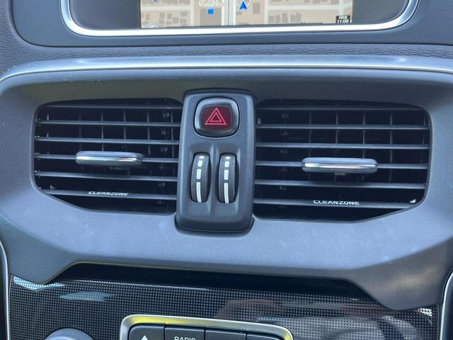 Ｖ４０ Ｄ４　モメンタム　純正ナビ　アダプティブクルーズコントロール　バックカメラ　パワーシート　純正革巻きステアリング　ステアリングスイッチ　禁煙車　純正１７インチアルミホイール　インテリセーフ　ＥＴＣ（46枚目）