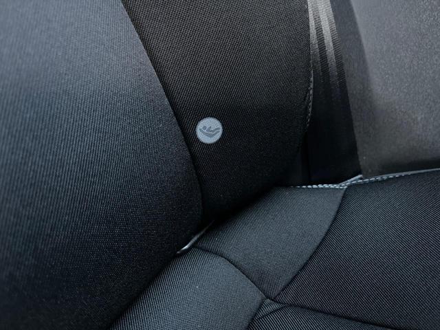 Ｖ４０ Ｄ４　モメンタム　純正ナビ　アダプティブクルーズコントロール　バックカメラ　パワーシート　純正革巻きステアリング　ステアリングスイッチ　禁煙車　純正１７インチアルミホイール　インテリセーフ　ＥＴＣ（54枚目）