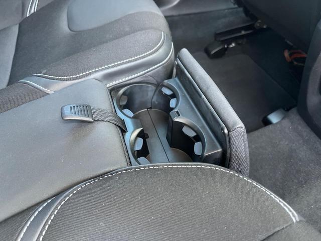 Ｖ４０ Ｄ４　モメンタム　純正ナビ　アダプティブクルーズコントロール　バックカメラ　パワーシート　純正革巻きステアリング　ステアリングスイッチ　禁煙車　純正１７インチアルミホイール　インテリセーフ　ＥＴＣ（64枚目）