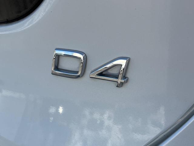 Ｖ４０ Ｄ４　モメンタム　純正ナビ　アダプティブクルーズコントロール　バックカメラ　パワーシート　純正革巻きステアリング　ステアリングスイッチ　禁煙車　純正１７インチアルミホイール　インテリセーフ　ＥＴＣ（67枚目）