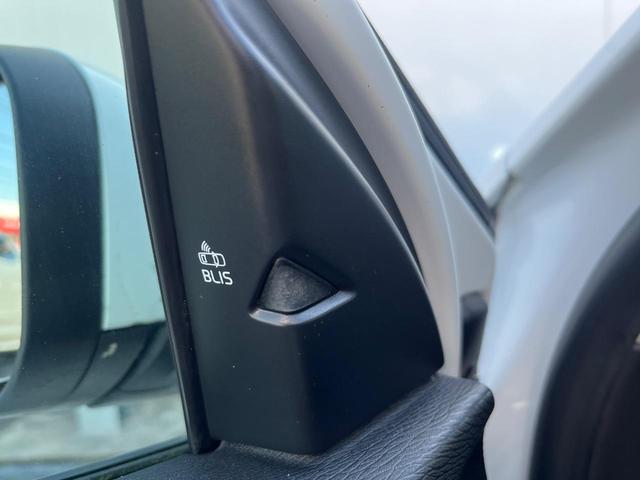 Ｖ４０ Ｄ４　モメンタム　純正ナビ　アダプティブクルーズコントロール　バックカメラ　パワーシート　純正革巻きステアリング　ステアリングスイッチ　禁煙車　純正１７インチアルミホイール　インテリセーフ　ＥＴＣ（71枚目）