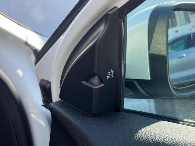 Ｖ４０ Ｄ４　モメンタム　純正ナビ　アダプティブクルーズコントロール　バックカメラ　パワーシート　純正革巻きステアリング　ステアリングスイッチ　禁煙車　純正１７インチアルミホイール　インテリセーフ　ＥＴＣ（73枚目）