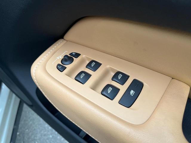 ＸＣ６０ Ｄ４　ＡＷＤ　インスクリプション　サンルーフ　ｈａｒｍａｎ／ｋａｒｄｏｎ　ファインナッパレザー　インテリセーフ　衝突被害軽減ブレーキ　シートヒーター　ベンチレーション　マッサージ機能付きシート　パワーシート　パワーバックドア　禁煙車（31枚目）