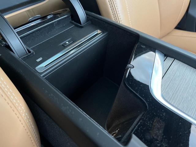 ＸＣ６０ Ｄ４　ＡＷＤ　インスクリプション　サンルーフ　ｈａｒｍａｎ／ｋａｒｄｏｎ　ファインナッパレザー　インテリセーフ　衝突被害軽減ブレーキ　シートヒーター　ベンチレーション　マッサージ機能付きシート　パワーシート　パワーバックドア　禁煙車（61枚目）