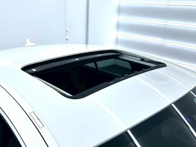 ＣＬＳクラス ＣＬＳ３５０ブルーエフィシェンシＡＭＧスポーツパケジ　ユーザー買取車両／サンルーフ／ワンオーナー／ＡＭＧスポーツパッケージ／ＥＴＣ／レーダー探知機／レザーシート／パワーシート／ＬＥＤヘッドライト／Ｗエアコン／パワーウィンドウ／純正ナビ／Ｖ６ＮＡ（18枚目）
