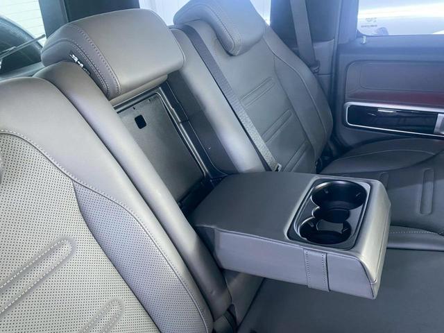 Gクラス G400d ユーザー買取/Manufaktur/パノラマスライディングサンルーフ/AMGライン/エクスクルーシブライン/アシスタンスPK/アクティブマルチコントロールシートPKパーキングPK/ETC(49枚目)