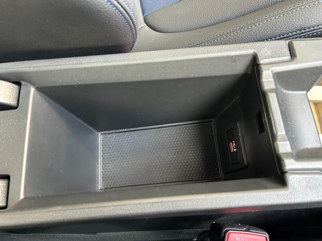 2シリーズ 218dグランクーペ Mスポーツ 認定中古2年保証 18AW パーキングアシスト ナビパッケージ LEDライト コンフォートアクセス ACC バックカメラ 黒半革パワーシート インテリジェントセーフティ アンビエントライト 車検整備付(51枚目)