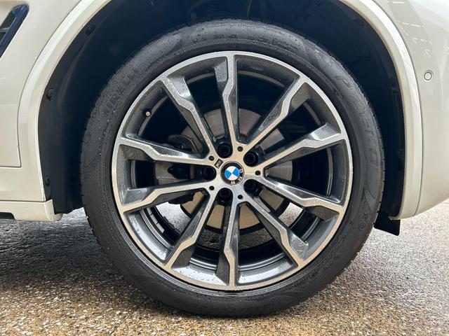X4 xDrive 20d Mスポーツ 認定中古車 正規ディーラー 認定中古車保証 20インチアルミ 黒革電動スポーツシート 純正TV リアシートアジャスト ヘッドアップディスプレイ アンビエントライト 全方位障害物センサー 全方位カメラ(4枚目)