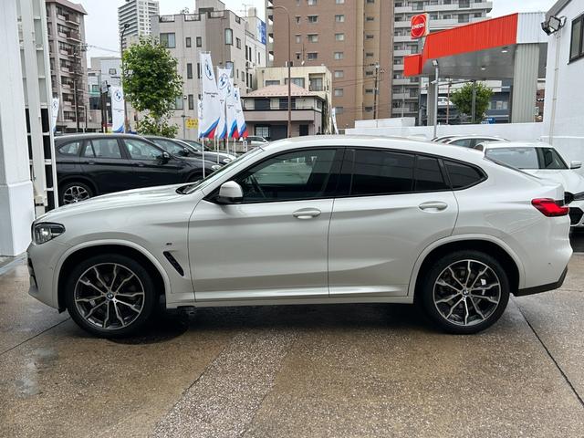 X4 xDrive 20d Mスポーツ 認定中古車 正規ディーラー 認定中古車保証 20インチアルミ 黒革電動スポーツシート 純正TV リアシートアジャスト ヘッドアップディスプレイ アンビエントライト 全方位障害物センサー 全方位カメラ(7枚目)