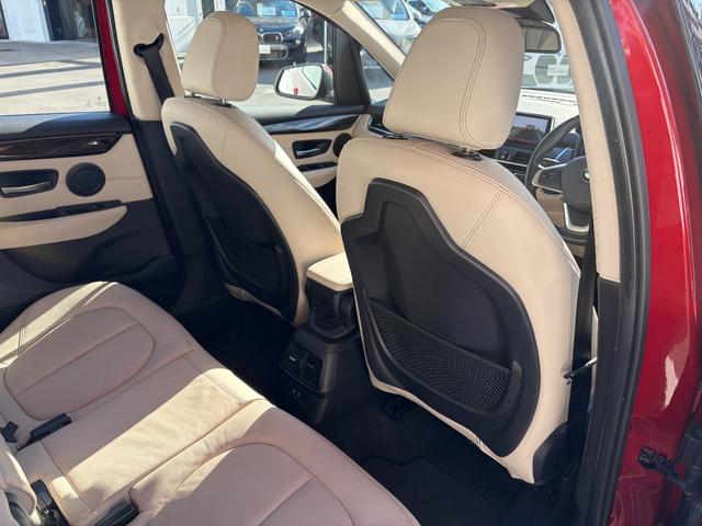 2シリーズ 218iアクティブツアラー ラグジュアリー 認定中古車 後期型 車検整備付 弊社下取り 1オーナー 17AW LEDライト オイスターレザー電動シート シートヒーター Bluetooth 前後ドラレコ アンビエントライト バックカメラ PDC(34枚目)