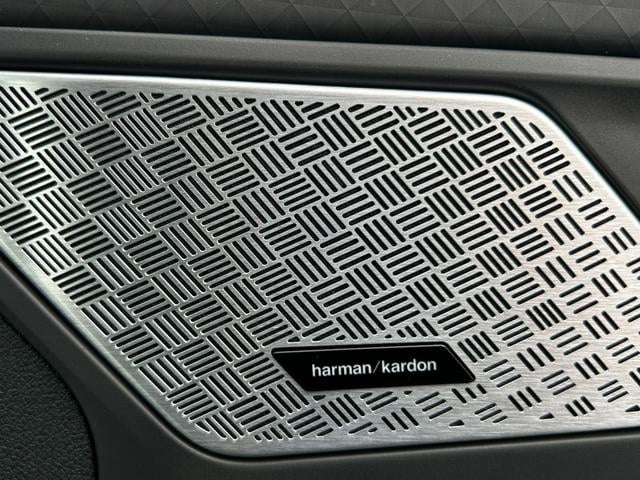 Ｘ２ ｘＤｒｉｖｅ　２０ｉ　Ｍスポーツハイラインパッケージ　認定中古車　オイスターレザーＰシート　パノラマサンルーフ　シートヒーターステリングヒーター　オートトランク　ＬＥＤ　トップビューカメラ　ｈａｒｍａｎｋａｒｄｏｎ　カーブドＤ　デモカー　禁煙　　２年保証（4枚目）