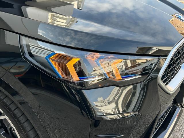Ｘ２ ｘＤｒｉｖｅ　２０ｉ　Ｍスポーツハイラインパッケージ　認定中古車　オイスターレザーＰシート　パノラマサンルーフ　シートヒーターステリングヒーター　オートトランク　ＬＥＤ　トップビューカメラ　ｈａｒｍａｎｋａｒｄｏｎ　カーブドＤ　デモカー　禁煙　　２年保証（13枚目）