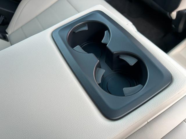 Ｘ２ ｘＤｒｉｖｅ　２０ｉ　Ｍスポーツハイラインパッケージ　認定中古車　オイスターレザーＰシート　パノラマサンルーフ　シートヒーターステリングヒーター　オートトランク　ＬＥＤ　トップビューカメラ　ｈａｒｍａｎｋａｒｄｏｎ　カーブドＤ　デモカー　禁煙　　２年保証（28枚目）