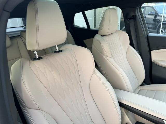 Ｘ２ ｘＤｒｉｖｅ　２０ｉ　Ｍスポーツハイラインパッケージ　認定中古車　オイスターレザーＰシート　パノラマサンルーフ　シートヒーターステリングヒーター　オートトランク　ＬＥＤ　トップビューカメラ　ｈａｒｍａｎｋａｒｄｏｎ　カーブドＤ　デモカー　禁煙　　２年保証（32枚目）