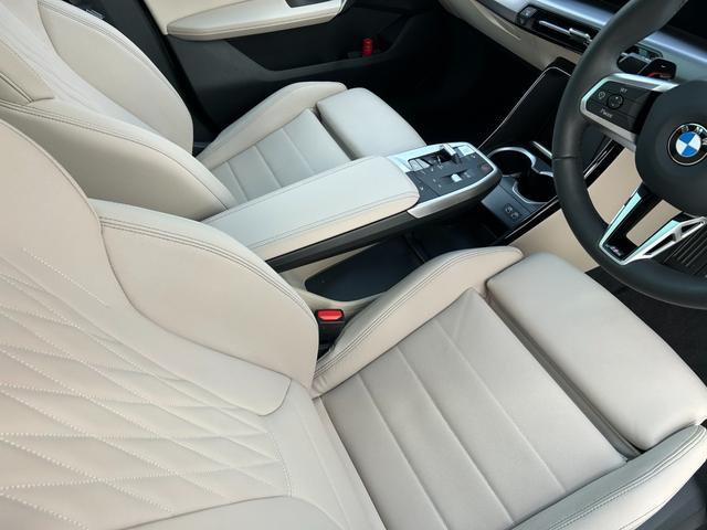 Ｘ２ ｘＤｒｉｖｅ　２０ｉ　Ｍスポーツハイラインパッケージ　認定中古車　オイスターレザーＰシート　パノラマサンルーフ　シートヒーターステリングヒーター　オートトランク　ＬＥＤ　トップビューカメラ　ｈａｒｍａｎｋａｒｄｏｎ　カーブドＤ　デモカー　禁煙　　２年保証（33枚目）