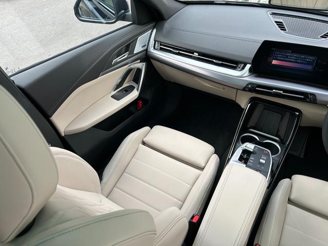 Ｘ２ ｘＤｒｉｖｅ　２０ｉ　Ｍスポーツハイラインパッケージ　認定中古車　オイスターレザーＰシート　パノラマサンルーフ　シートヒーターステリングヒーター　オートトランク　ＬＥＤ　トップビューカメラ　ｈａｒｍａｎｋａｒｄｏｎ　カーブドＤ　デモカー　禁煙　　２年保証（35枚目）