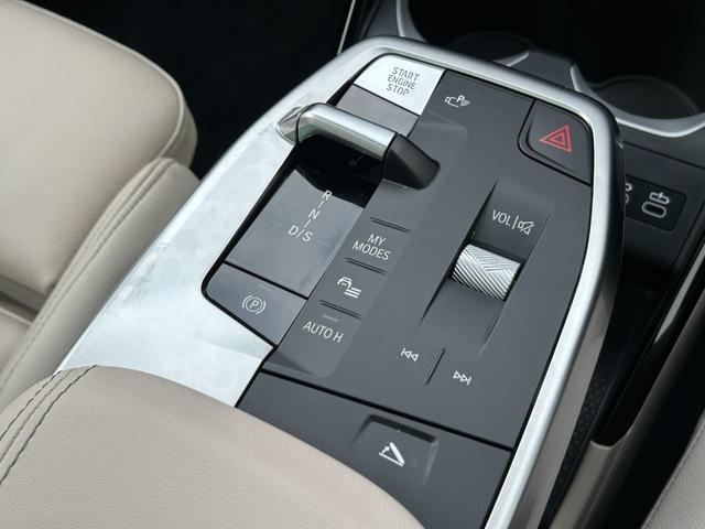 Ｘ２ ｘＤｒｉｖｅ　２０ｉ　Ｍスポーツハイラインパッケージ　認定中古車　オイスターレザーＰシート　パノラマサンルーフ　シートヒーターステリングヒーター　オートトランク　ＬＥＤ　トップビューカメラ　ｈａｒｍａｎｋａｒｄｏｎ　カーブドＤ　デモカー　禁煙　　２年保証（50枚目）