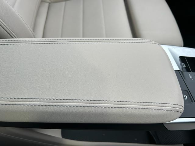 Ｘ２ ｘＤｒｉｖｅ　２０ｉ　Ｍスポーツハイラインパッケージ　認定中古車　オイスターレザーＰシート　パノラマサンルーフ　シートヒーターステリングヒーター　オートトランク　ＬＥＤ　トップビューカメラ　ｈａｒｍａｎｋａｒｄｏｎ　カーブドＤ　デモカー　禁煙　　２年保証（51枚目）